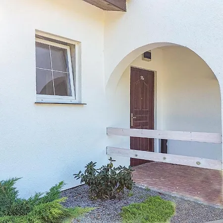 בית נופש Lovely In Slowienkowo Skrzeszewo (Koszalin)